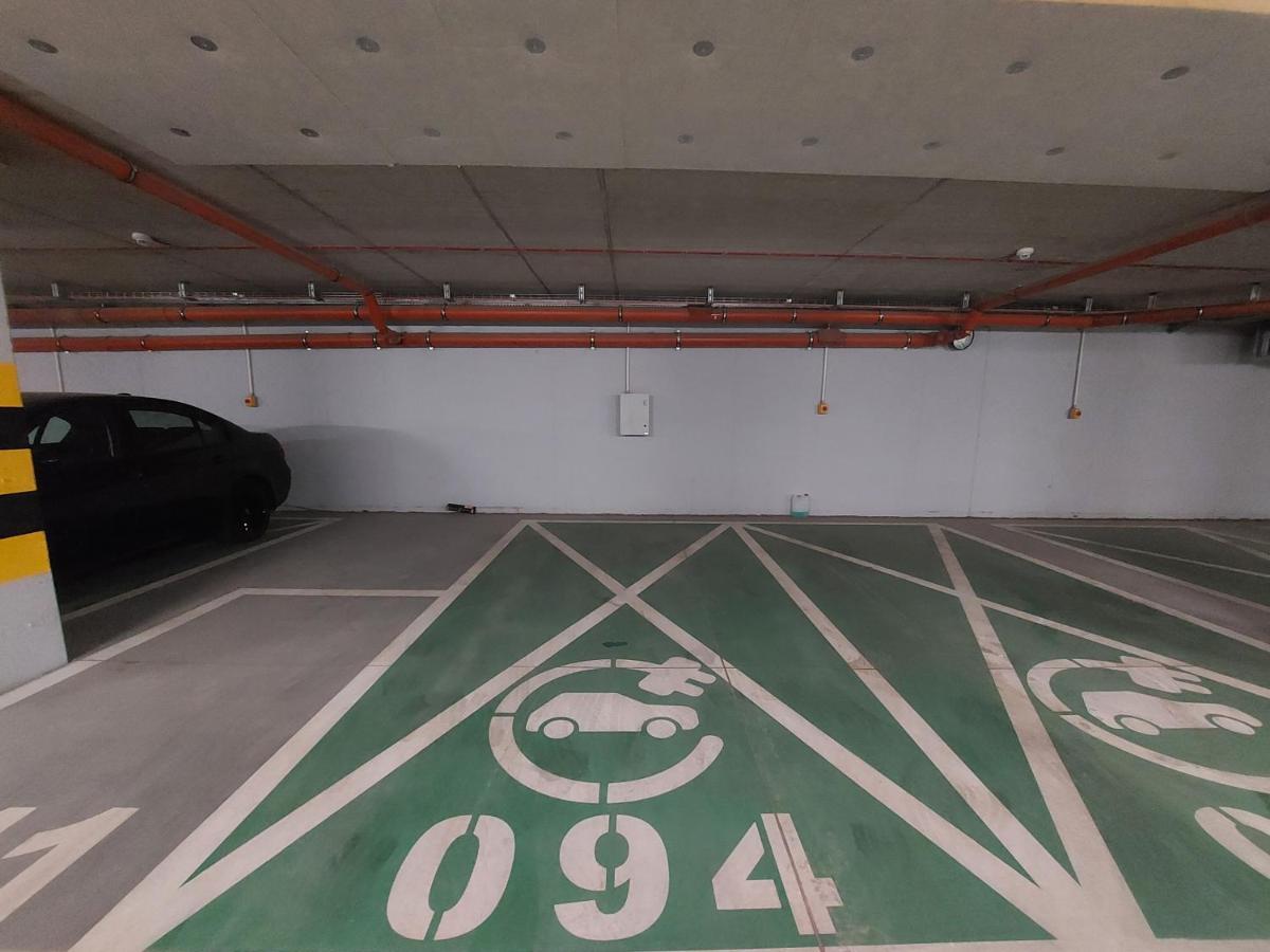 Komfort Z Balkonem I Parkingiem W Centrum Wroclawia المظهر الخارجي الصورة